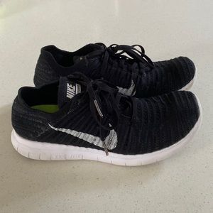 Nike Free Run Flyknit Black Sneakers